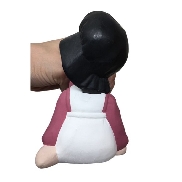 Unglazed Ceramic Amish Couple Sitting Together w/ Heart - Cute Decor Piece! - Picture 5 of 9